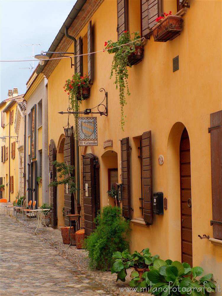 San Giovanni in Marignano (Rimini, Italy) - Old houses in Fabbro street